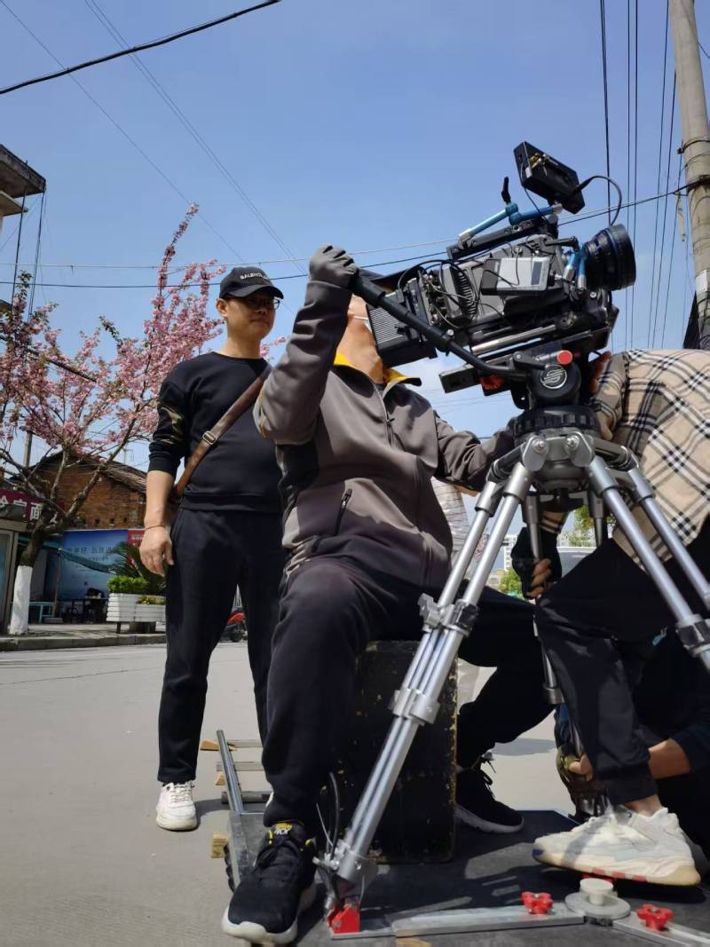 烈山区广告片拍摄：快消品牌爆款之选，网感内容适配社媒传播！
